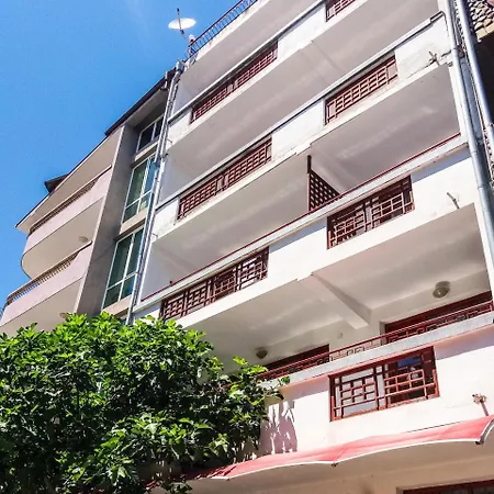 דירה Elegant Retreat In Old Town Minutes From Beach פרימורסקו