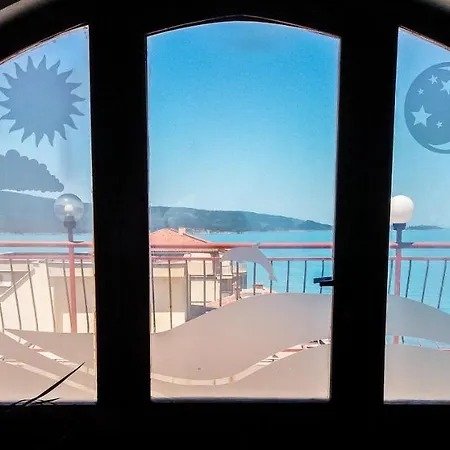 Elegant Retreat In Old Town Minutes From Beach * פרימורסקו