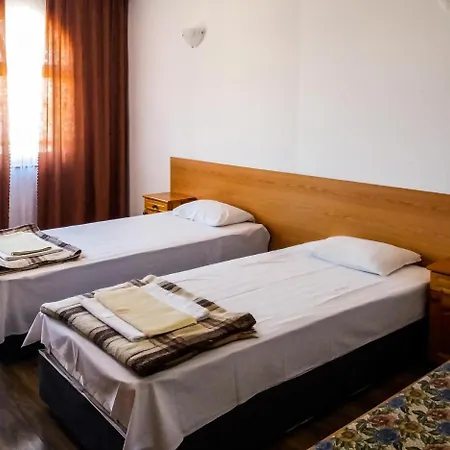 דירה Elegant Retreat In Old Town Minutes From Beach *